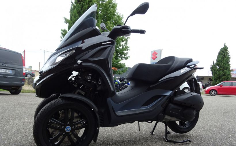 PIAGGIO MP3 300 HPE 1