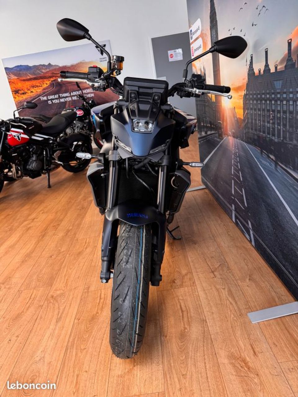 YAMAHA MT-09 6
