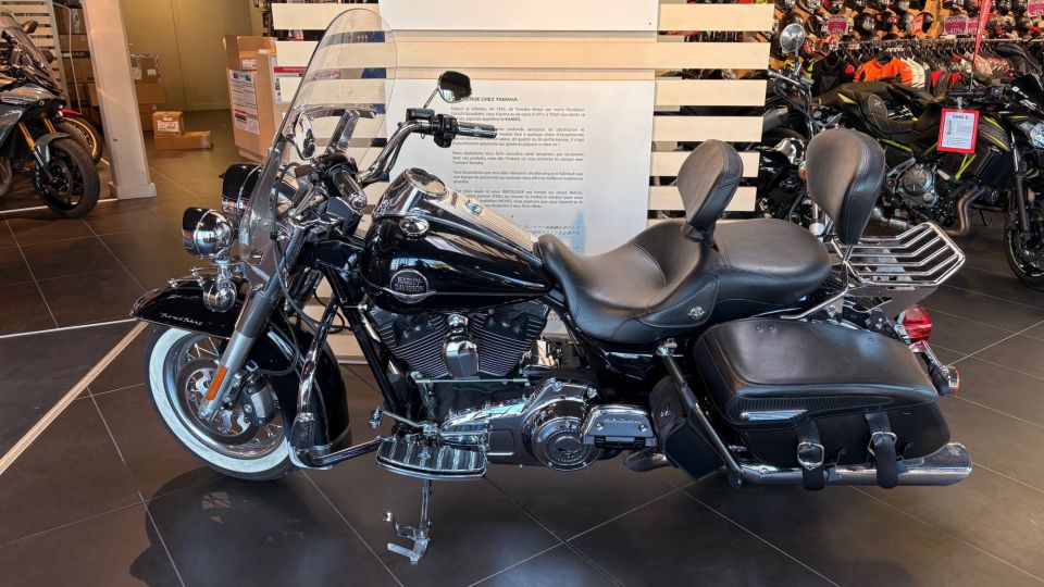 HARLEY-DAVIDSON TOURING ROAD KING 1584 CLASSIC 2