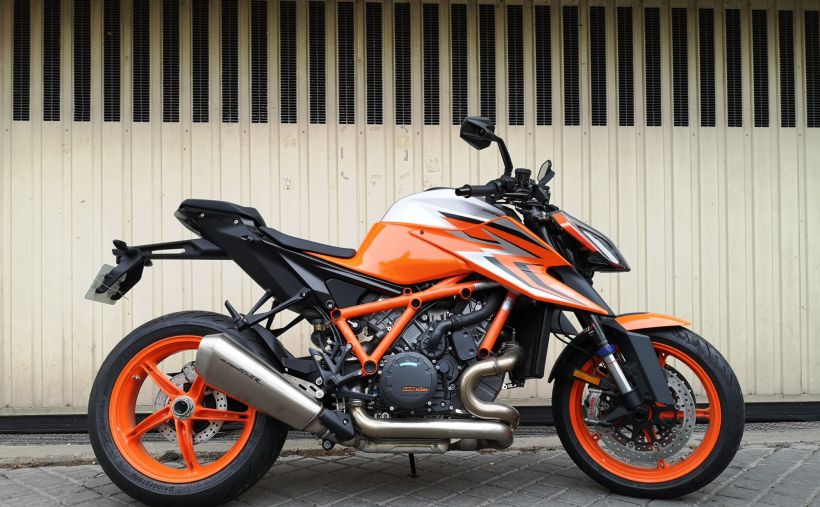 KTM 1290 SUPER DUKE R EVO 16