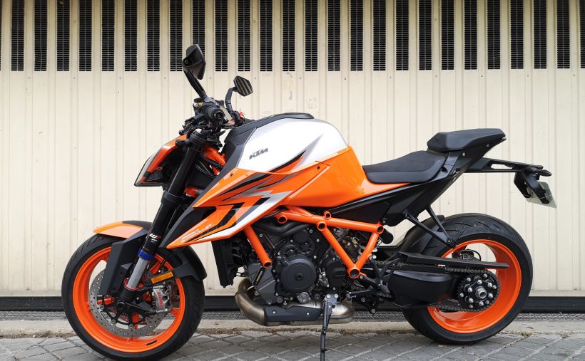 KTM 1290 SUPER DUKE R EVO 20