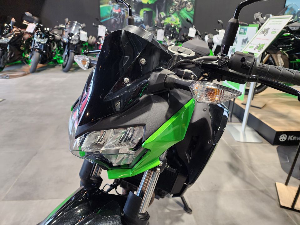 KAWASAKI Z400 20