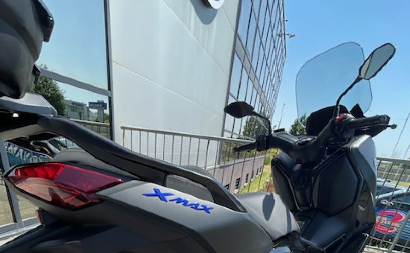 YAMAHA XMAX 300 5