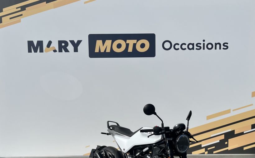 HUSQVARNA 401 VITPILEN 26