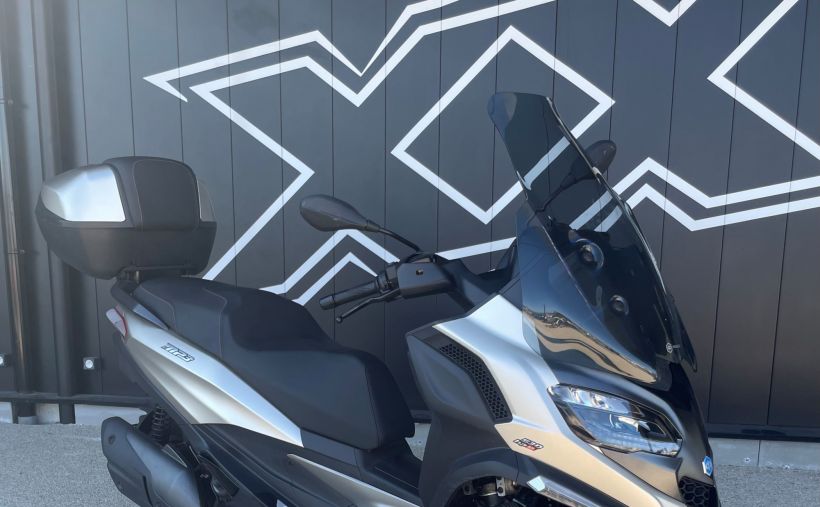 PIAGGIO MP3 530 HPE EXCLUSIVE 1