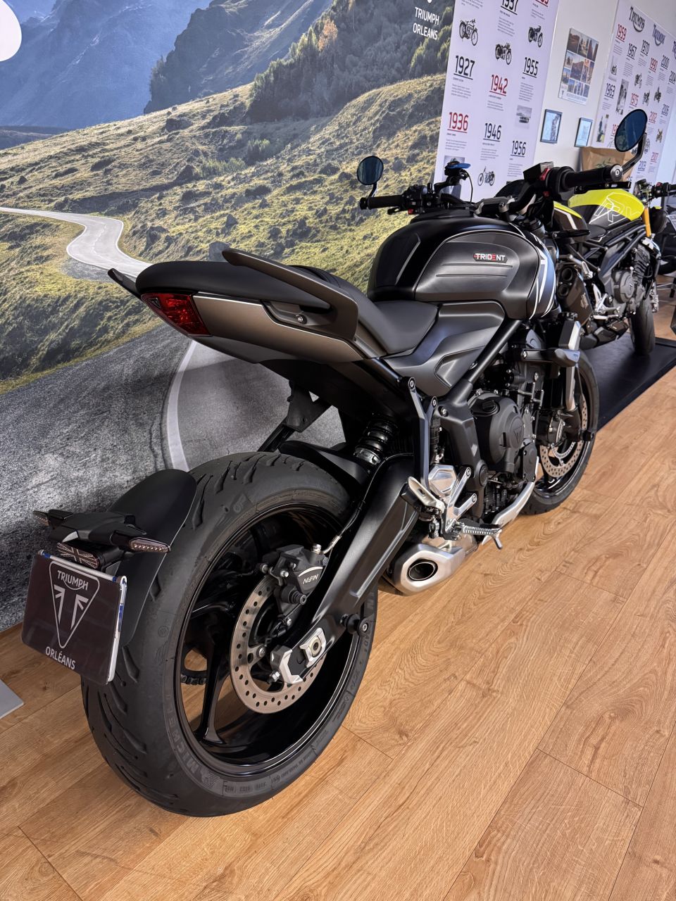 TRIUMPH TRIDENT 660 4