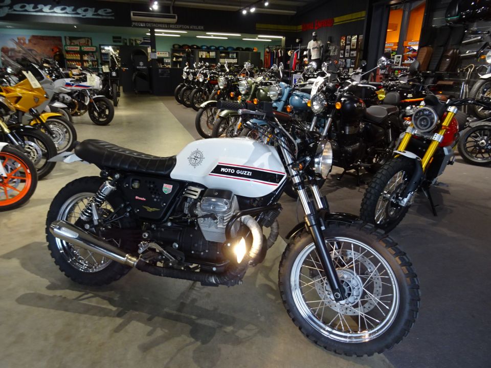 MOTO GUZZI V7 SCRAMBLER 0