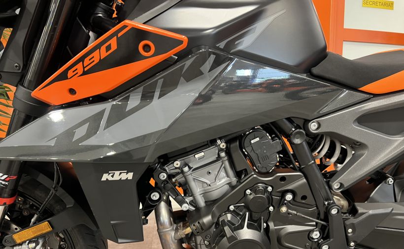 KTM 990 DUKE 5