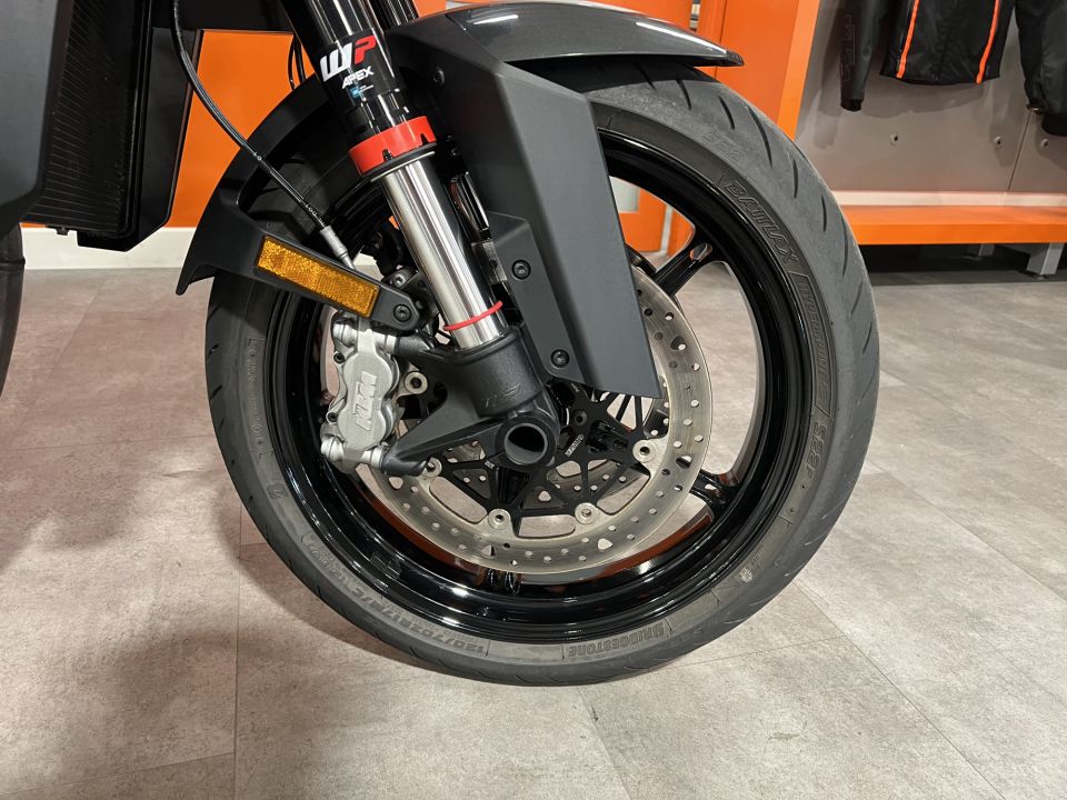 KTM 990 DUKE 36