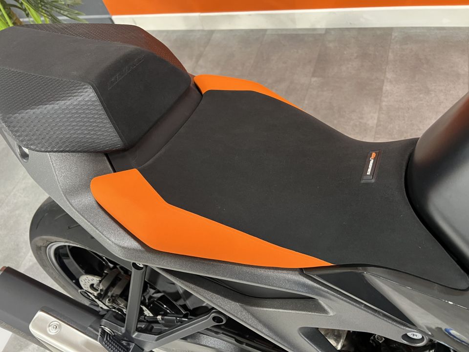 KTM 990 DUKE 40