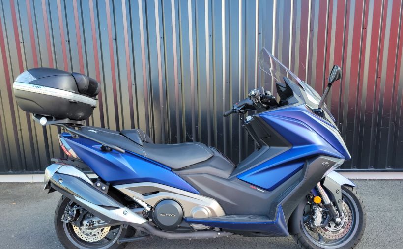 KYMCO AK 550 0