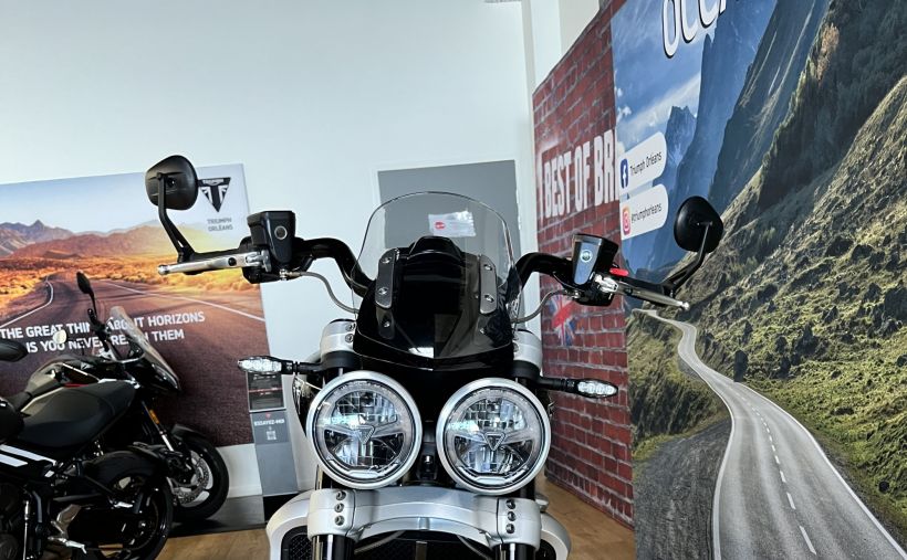 TRIUMPH ROCKET 3 GT 8