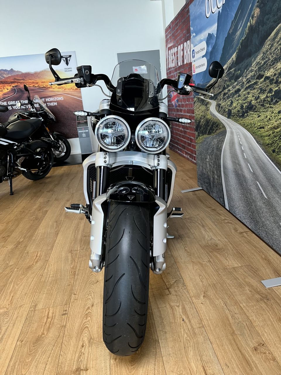 TRIUMPH ROCKET 3 GT 8