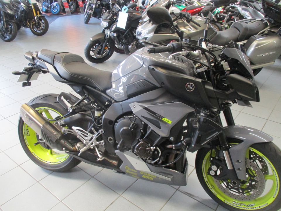YAMAHA MT-10 10
