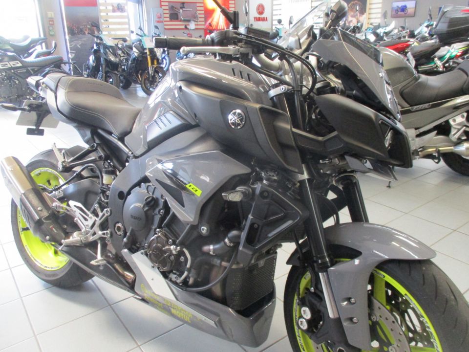 YAMAHA MT-10 30