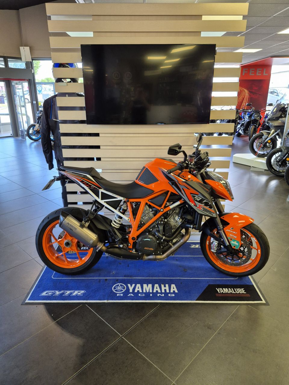 KTM 1290 SUPER DUKE R 4