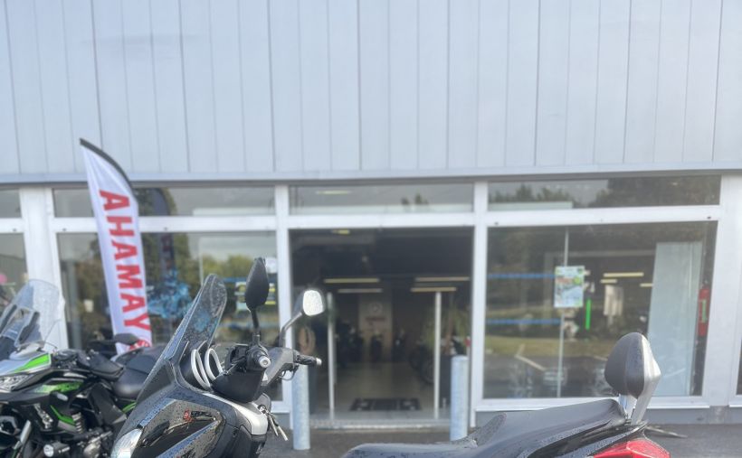 YAMAHA XMAX 125 0
