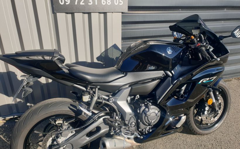 YAMAHA R7 5