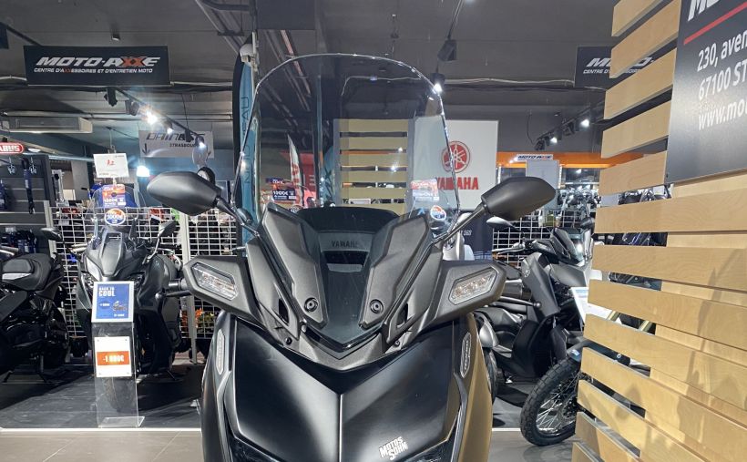 YAMAHA XMAX 125 TECH MAX 4