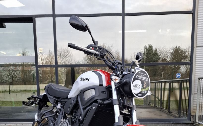 YAMAHA XSR 700 0