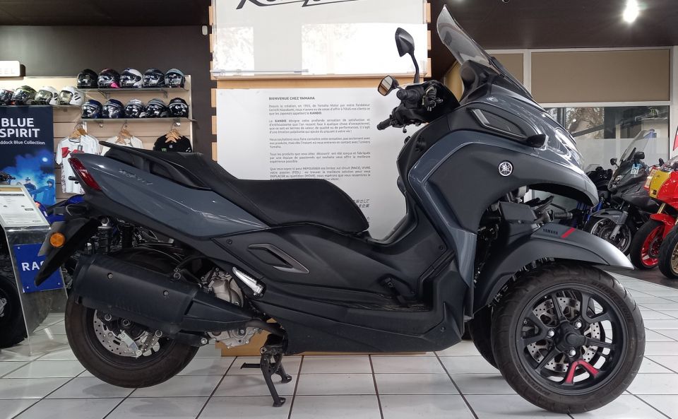 YAMAHA TRICITY 300 4