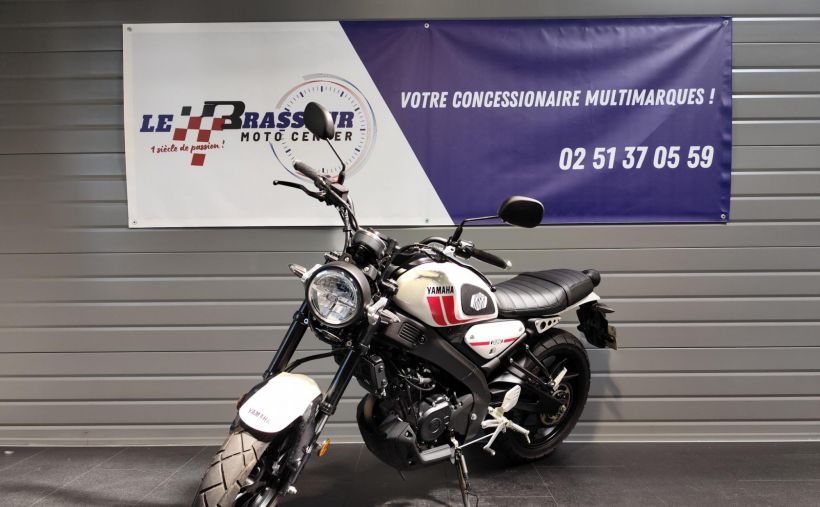 YAMAHA XSR 125 2