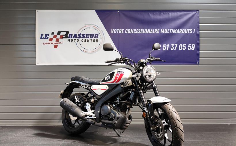 YAMAHA XSR 125 3