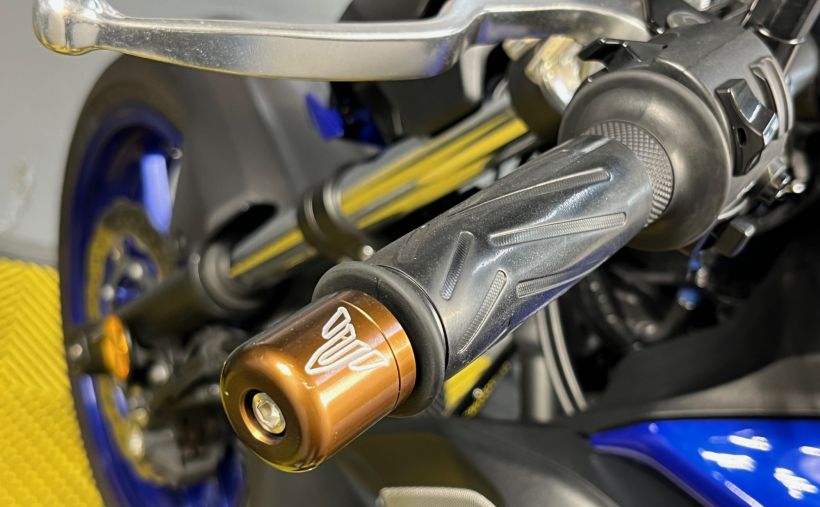 YAMAHA MT-07 9