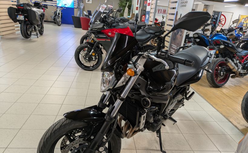 YAMAHA FZ6 (98CV) 7