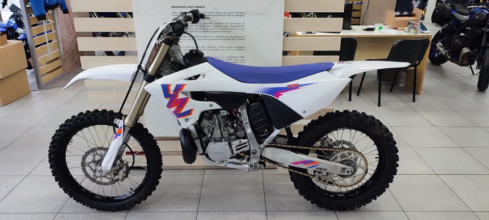 YAMAHA YZ250 9