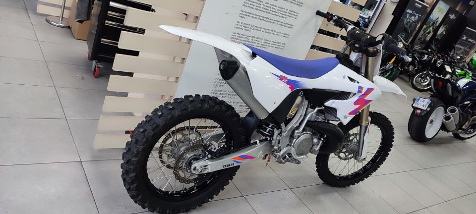 YAMAHA YZ250 36