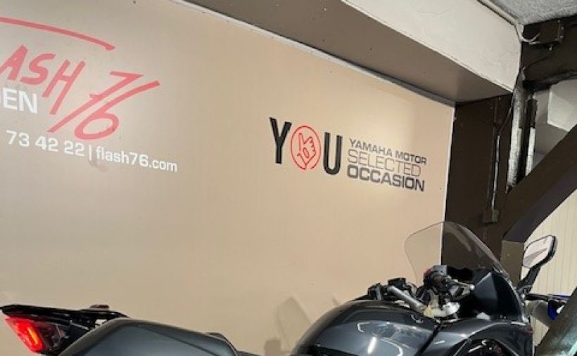 YAMAHA FJR 1300 AE 2