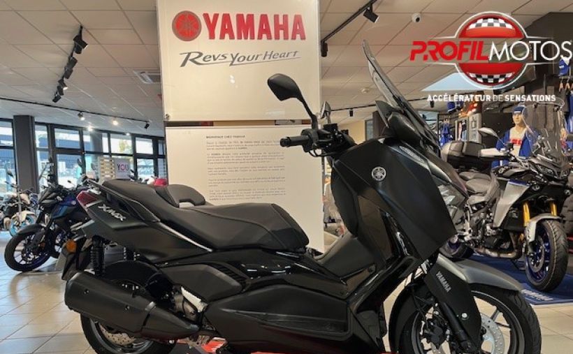 YAMAHA XMAX 300 Tech Max 0
