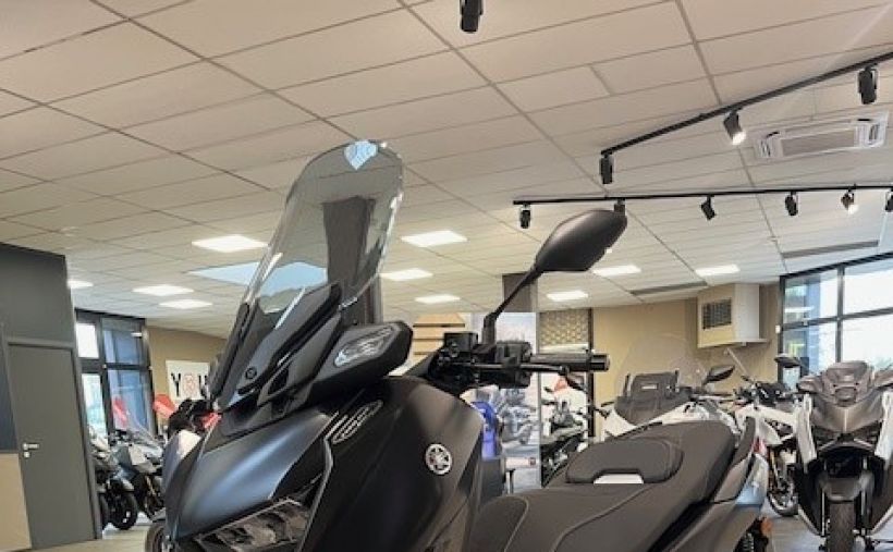 YAMAHA XMAX 300 Tech Max 2