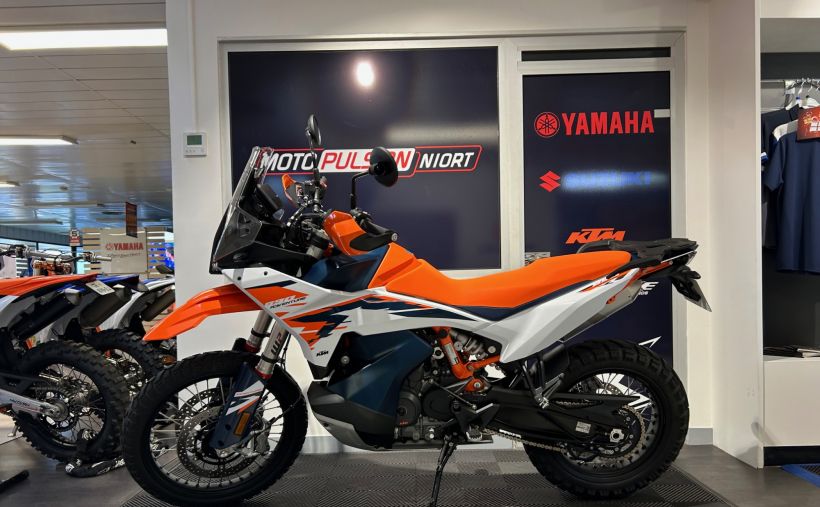 KTM 890 ADVENTURE R 3