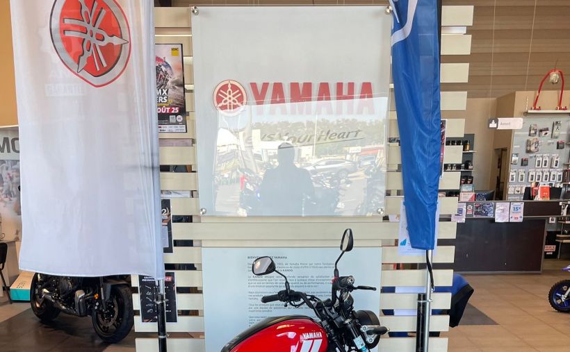 YAMAHA XSR 125 4