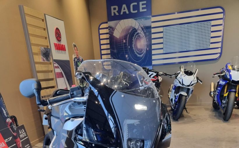 YAMAHA XSR 900 GP 3