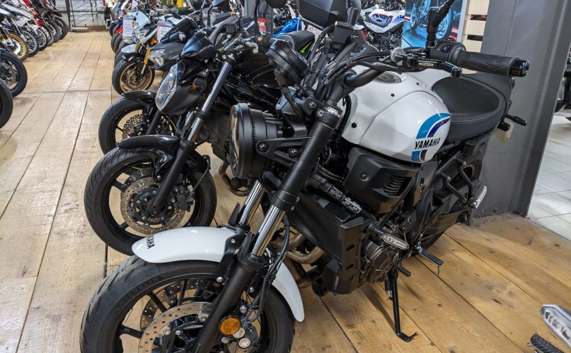 YAMAHA XSR 700 ABS 4