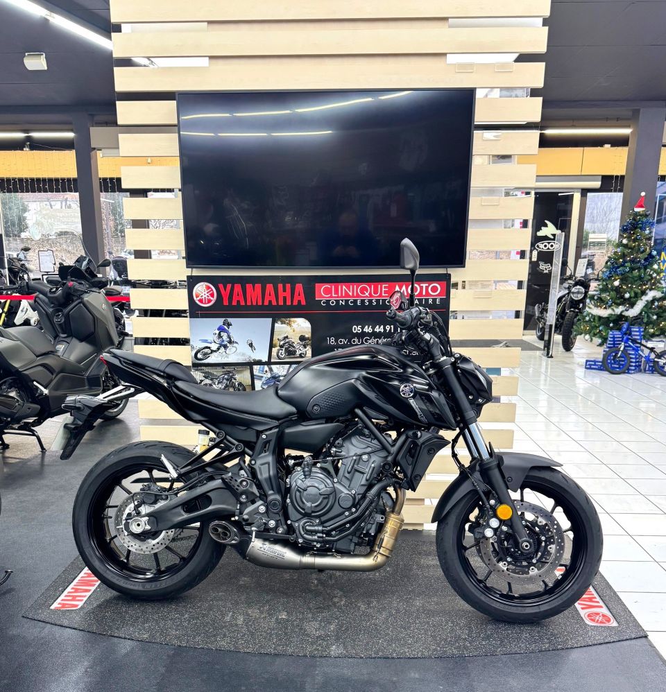 YAMAHA MT-07 0