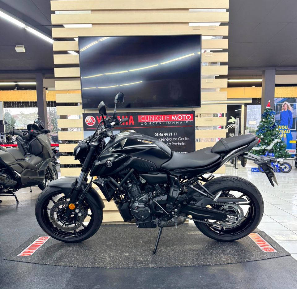 YAMAHA MT-07 2
