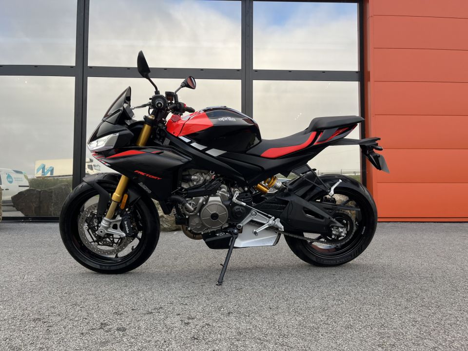 APRILIA TUONO 660 FACTORY 10