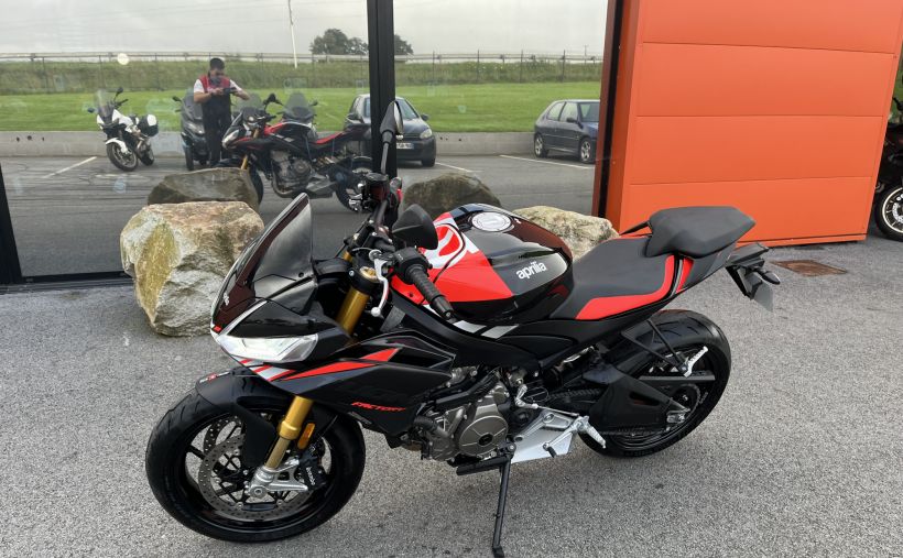APRILIA TUONO 660 FACTORY 15