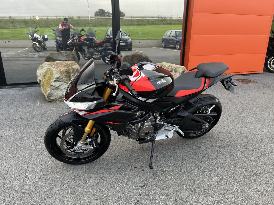 APRILIA TUONO 660 FACTORY 15