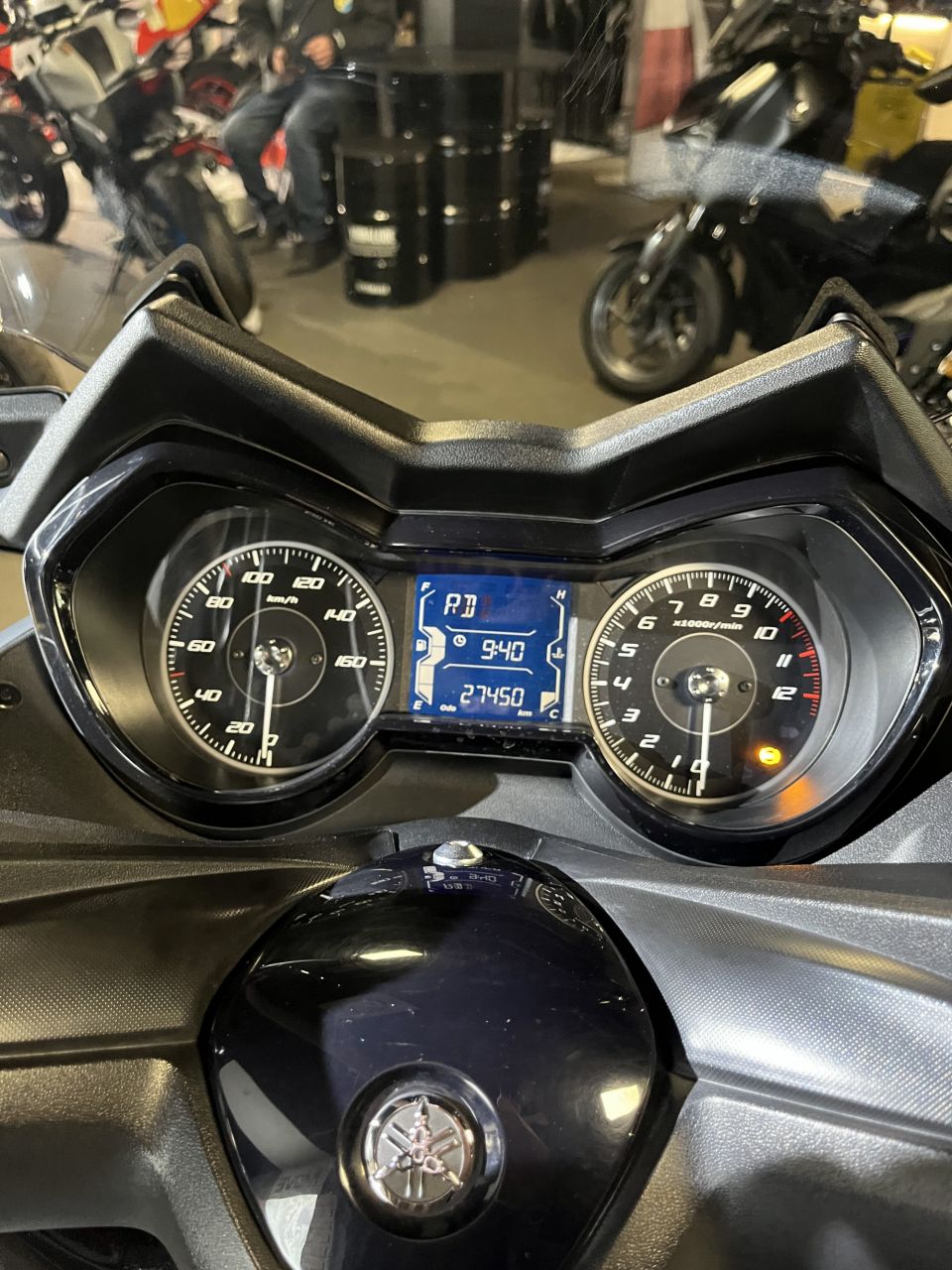 YAMAHA XMAX 125 TECH MAX 2