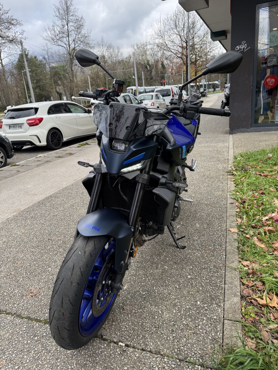 YAMAHA MT-09  Y-AMT 5