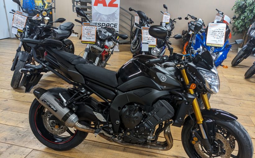 YAMAHA FZ8 4