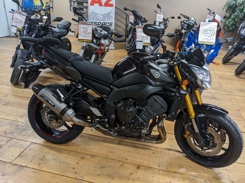 YAMAHA FZ8 0