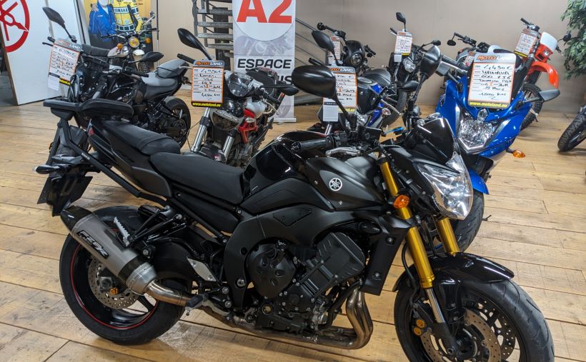 YAMAHA FZ8 1