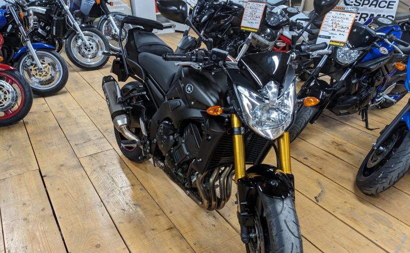 YAMAHA FZ8 9