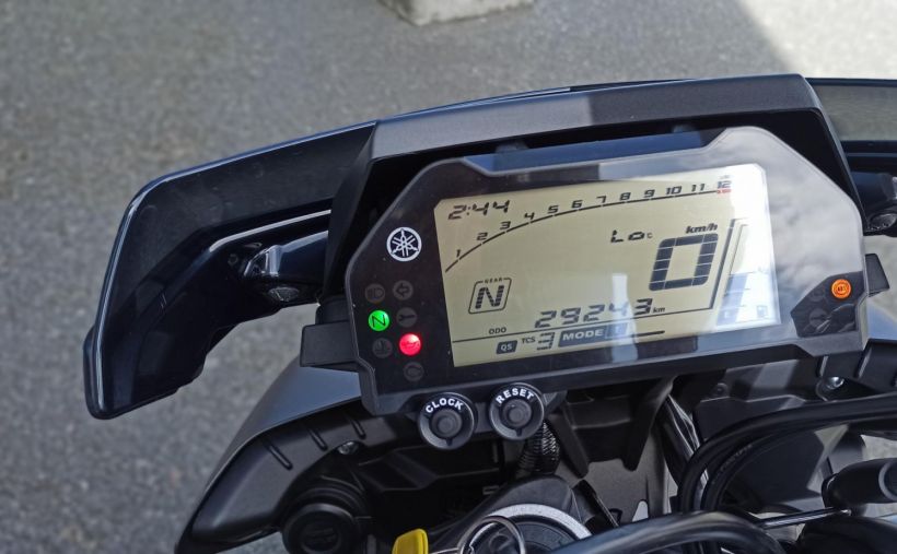 YAMAHA MT-10 2